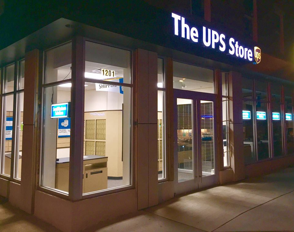 UPS Storefront